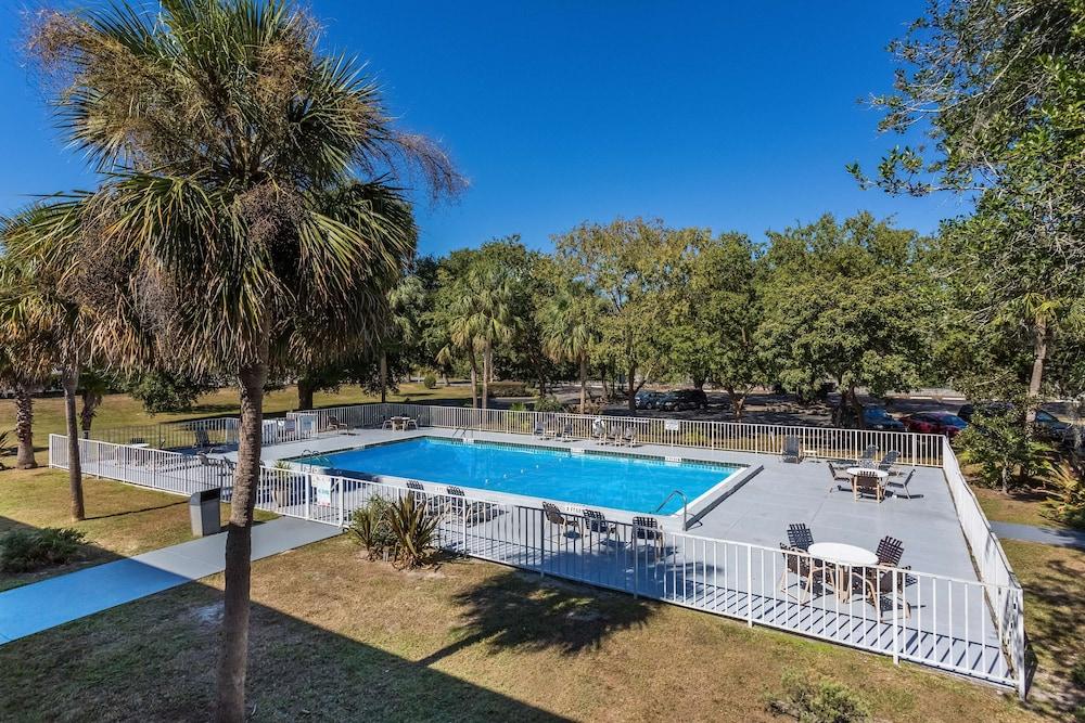 Hotel 6-gainesville, Fl 3*